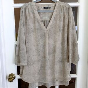 Women's 2X Plus a.n.a Shirt Top Blouse Lightweight with Silver Metallic Detail